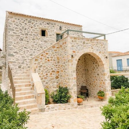 La Tore Di Montenegro Gytheio Exterior foto