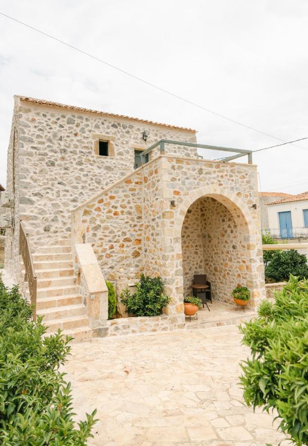 La Tore Di Montenegro Gytheio Exterior foto